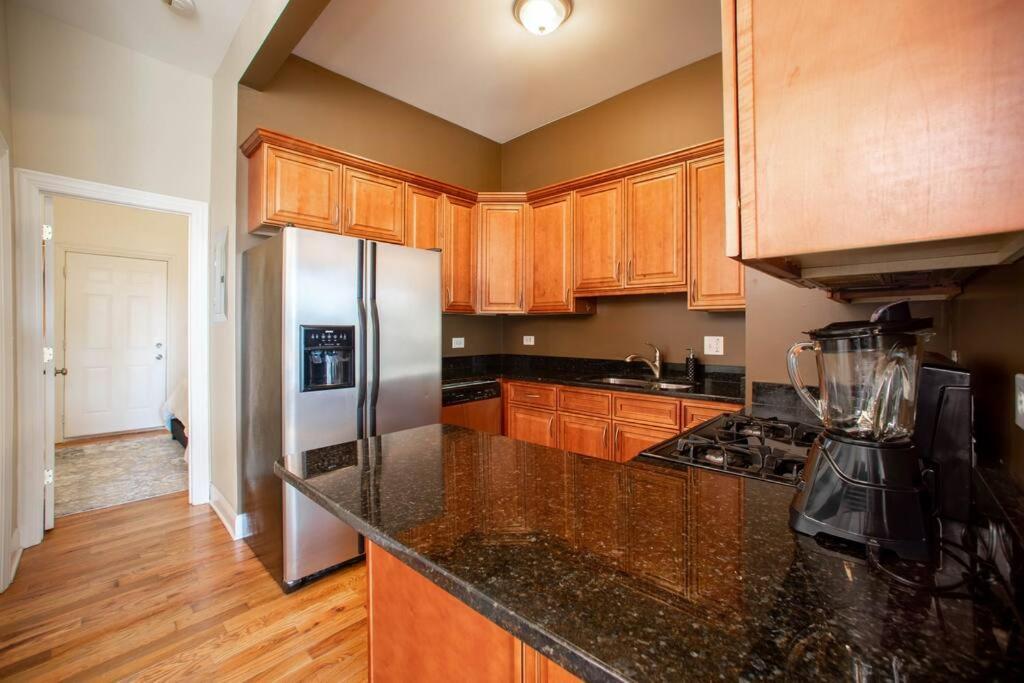 Апартаменты Getaway In The Heart Of Pilsen Чикаго Экстерьер фото